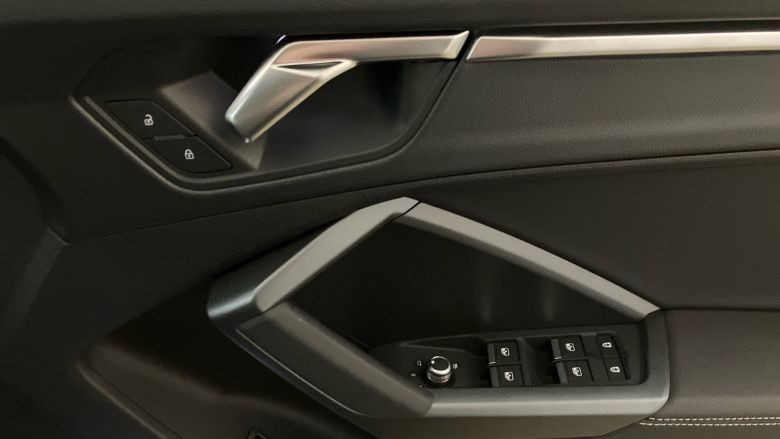 Audi Q3 40 TFSI Quattro Black Ed 5dr S Tronic [Tech Pack] Petrol Estate